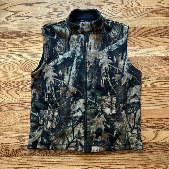 Columbia Other - Columbia- Mens Camo Vest, “Ivy Funds”, size Large